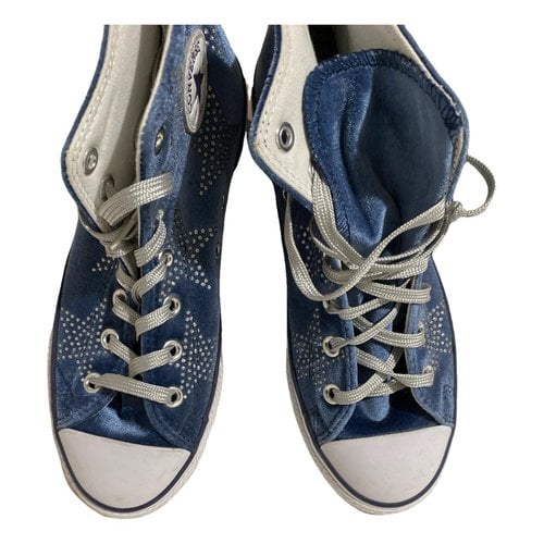 Pre-owned Converse Velvet Trainers In Blue