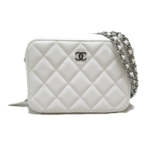 Pre-owned Chanel Leather Handbag In White