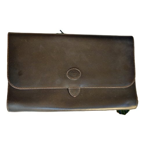 Pre-owned Valentino By Mario Valentino Leather Clutch Bag In Brown