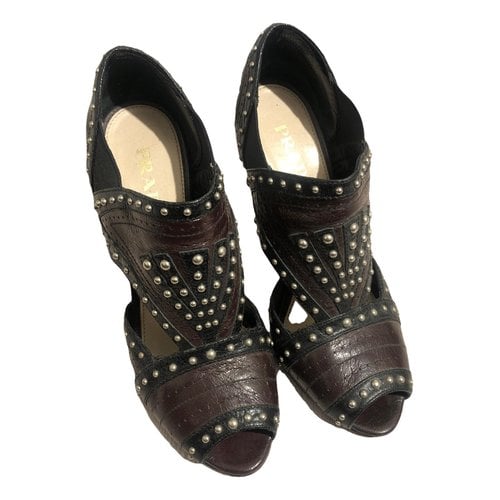 Pre-owned Prada Leather Sandals In Burgundy