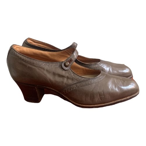 Pre-owned Bally Leather Heels In Brown
