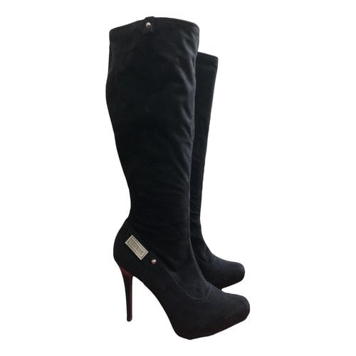 Pre-owned Guess Boots In Black