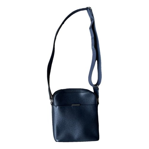 Pre-owned Louis Vuitton Alpha Messenger Leather Bag In Navy