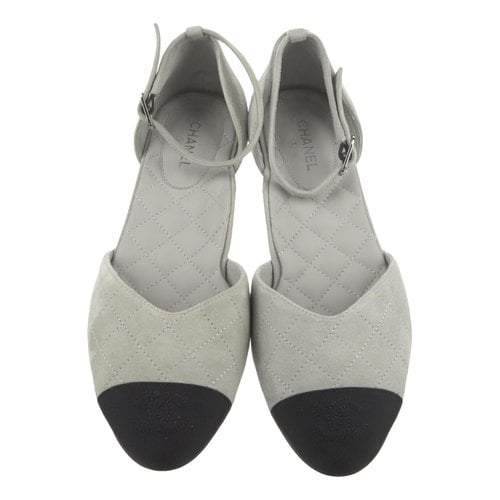 Pre-owned Chanel Flats In Grey