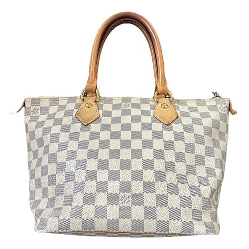 Pre-owned Louis Vuitton Saleya Leather Handbag In White