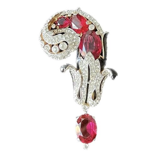 Pre-owned Trifari Pin & Brooche In Red