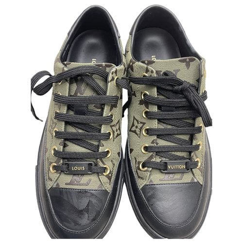 Pre-owned Louis Vuitton Cloth Trainers In Green