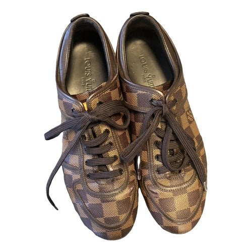 Pre-owned Louis Vuitton Cloth Trainers In Brown