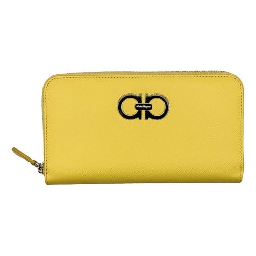 Pre-owned Ferragamo Leather Wallet In Yellow