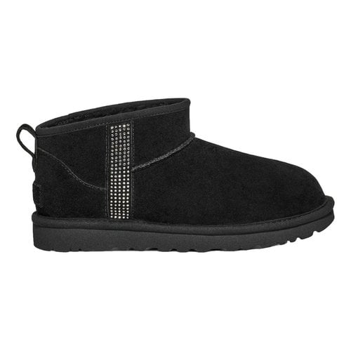 Pre-owned Ugg Snow Boots In Black