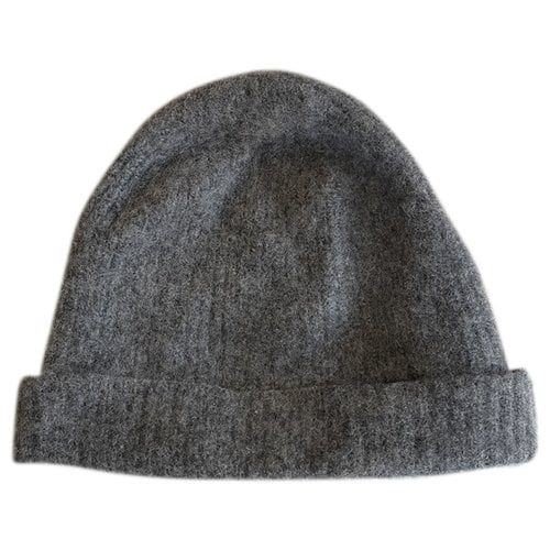 Pre-owned Elie Tahari Cashmere Beanie In Anthracite