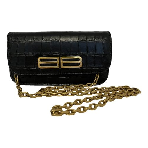 Pre-owned Balenciaga Bb Chain Leather Handbag In Black