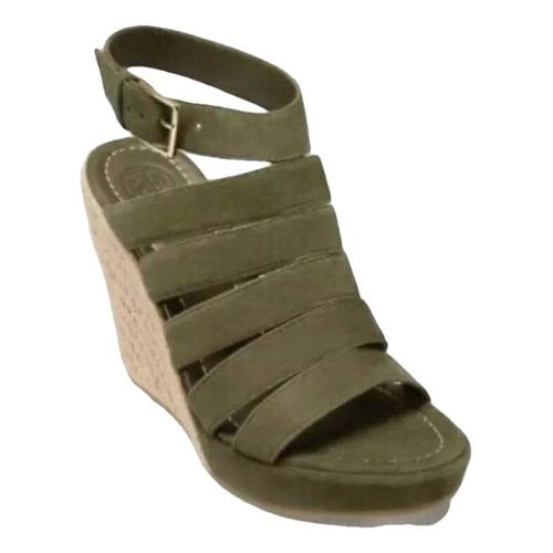 Pre-owned Tory Burch Sandal In Green