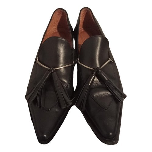 Pre-owned Sartore Leather Flats In Black