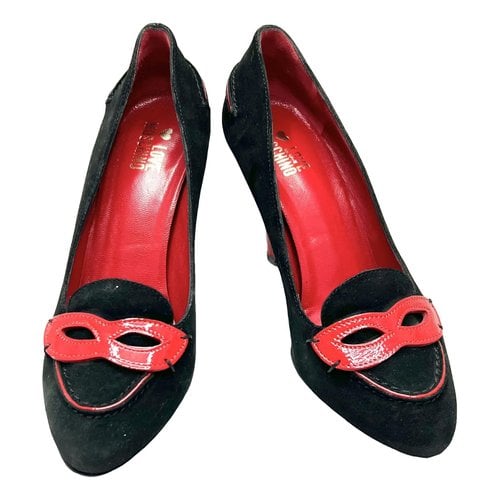 Pre-owned Moschino Love Heels In Black