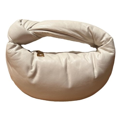 Pre-owned Bottega Veneta Jodie Leather Handbag In White