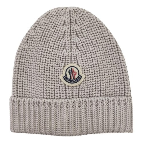 Pre-owned Moncler Beanie In Beige