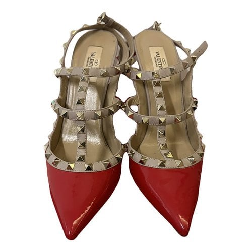 Pre-owned Valentino Garavani Rockstud Patent Leather Heels In Red