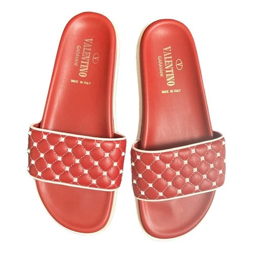 Pre-owned Valentino Garavani Rockstud Leather Mules & Clogs In Red