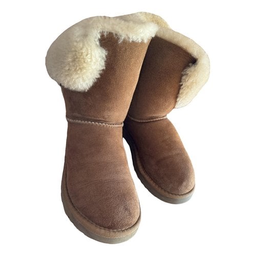 Pre-owned Ugg Snow Boots In Camel
