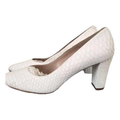 Pre-owned Paco Gil Leather Heels In White