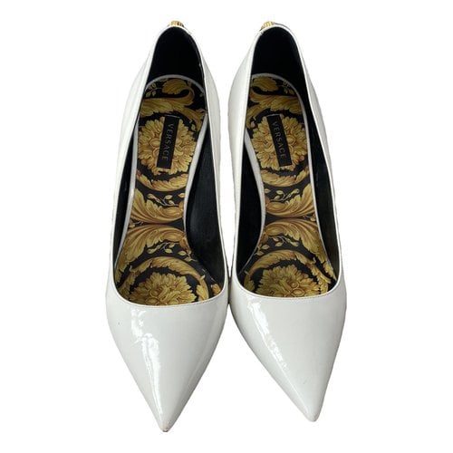 Pre-owned Versace Leather Heels In White