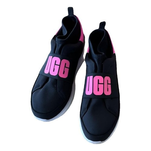 Pre-owned Ugg Cloth Trainers In Black
