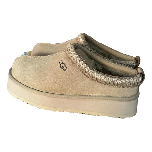 Pre-owned Ugg Shearling Snow Boots In Beige