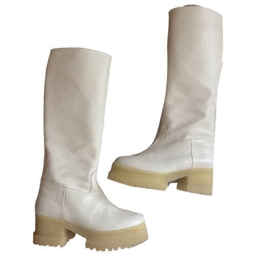 Pre-owned Robert Clergerie Leather Riding Boots In White