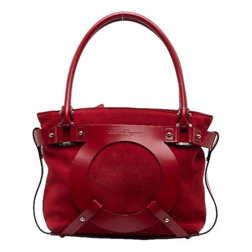 Pre-owned Ferragamo Handbag In Red