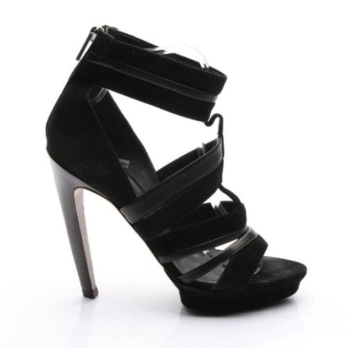 Pre-owned Emilio Pucci Leather Heels In Black