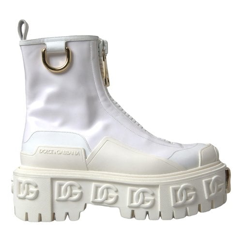 Pre-owned Dolce & Gabbana Leather Ankle Boots In White