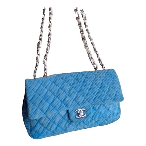 Pre-owned Chanel Timeless/classique Cloth Handbag In Blue