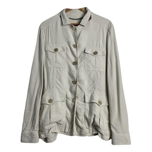 Pre-owned Burberry Camden Peacoat In White