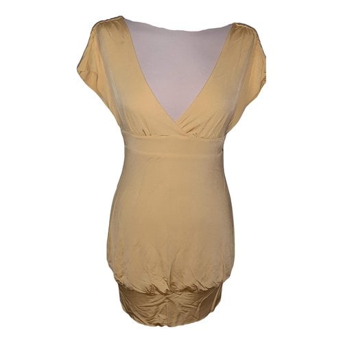 Pre-owned Guess Mini Dress In Yellow