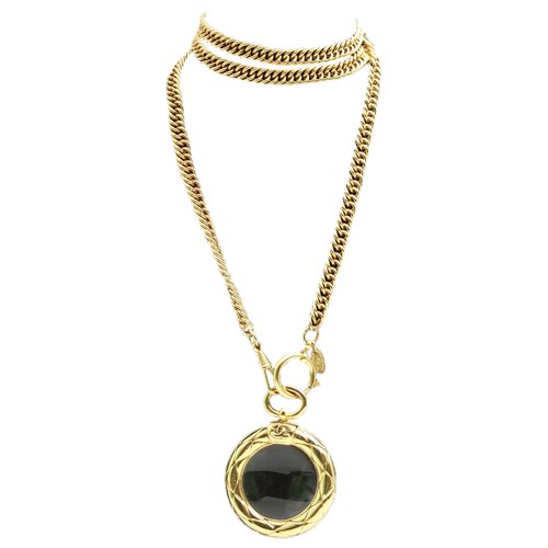 Pre-owned Chanel Matelassé Necklace In Gold