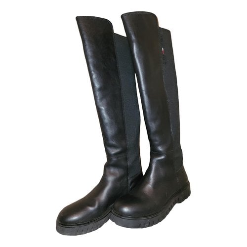 Pre-owned Tommy Hilfiger Vegan Leather Boots In Black