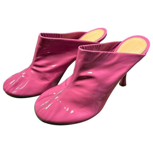 Pre-owned Bottega Veneta Patent Leather Mules In Pink