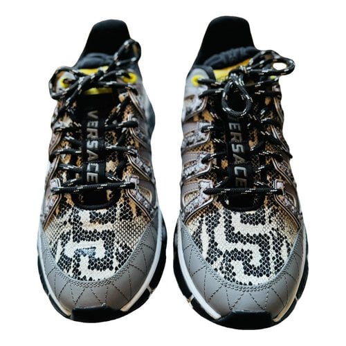 Pre-owned Versace Leather Low Trainers In Grey