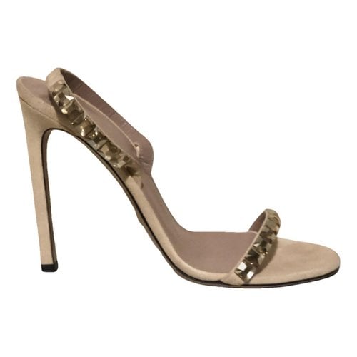 Pre-owned Gucci Sandal In Beige