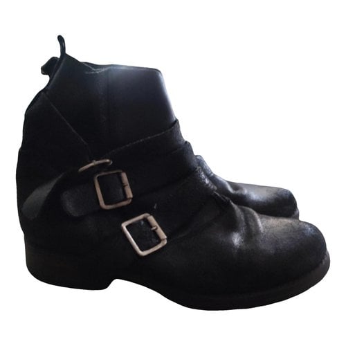 Pre-owned Steve Madden Leather Boots In Black