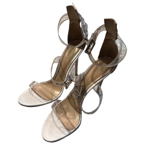 Pre-owned Gianvito Rossi Leather Heels In Multicolour