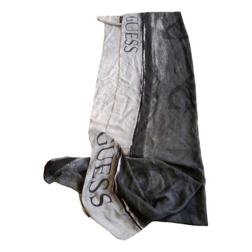 Pre-owned Guess Stole In Grey