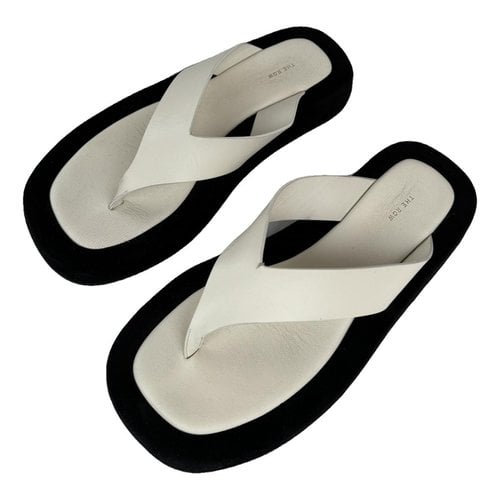 Pre-owned The Row Ginza Leather Sandals In White