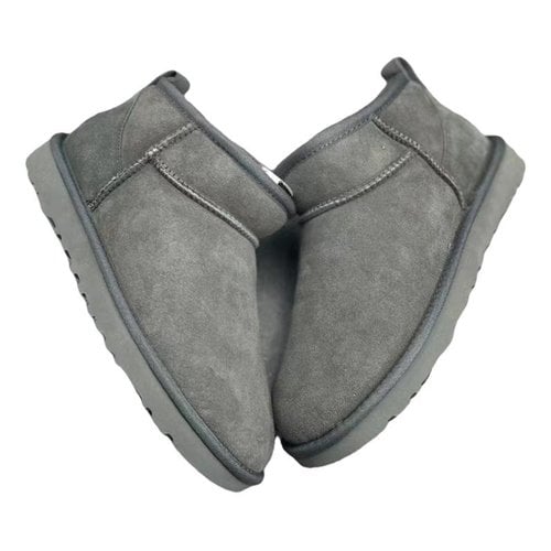 Pre-owned Ugg Shearling Snow Boots In Grey