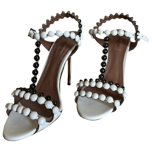 Pre-owned Alaïa Leather Sandals In White