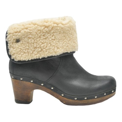Pre-owned Ugg Leather Ankle Boots In Black