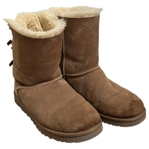 Pre-owned Ugg Shearling Snow Boots In Camel