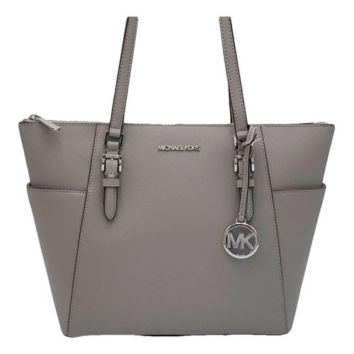 Pre-owned Michael Kors Jet Set Leather Tote In Grey
