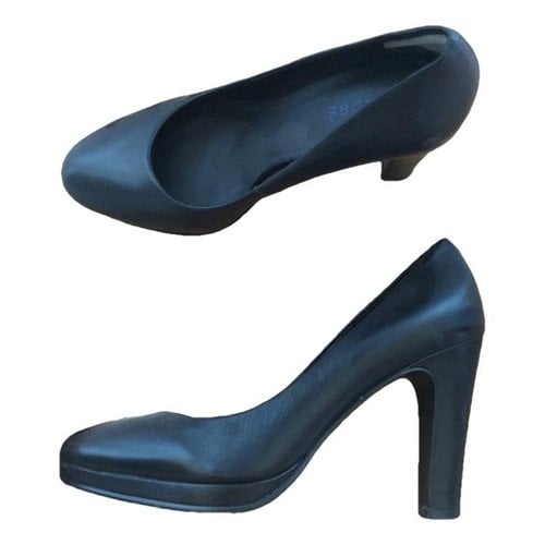 Pre-owned André Leather Heels In Black